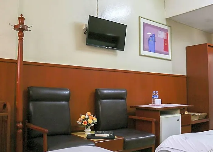 Nakornping Hotell 2*